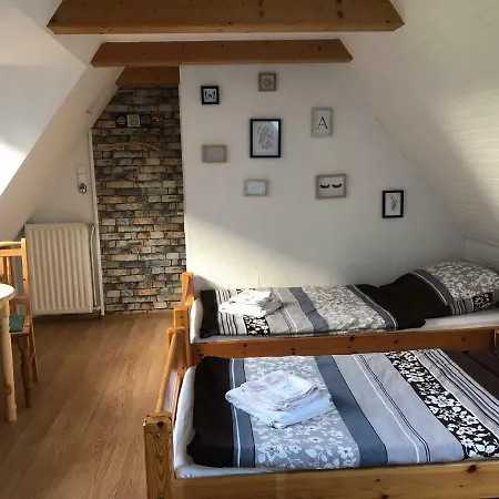 2 * Basthorst (Schleswig-Holstein)